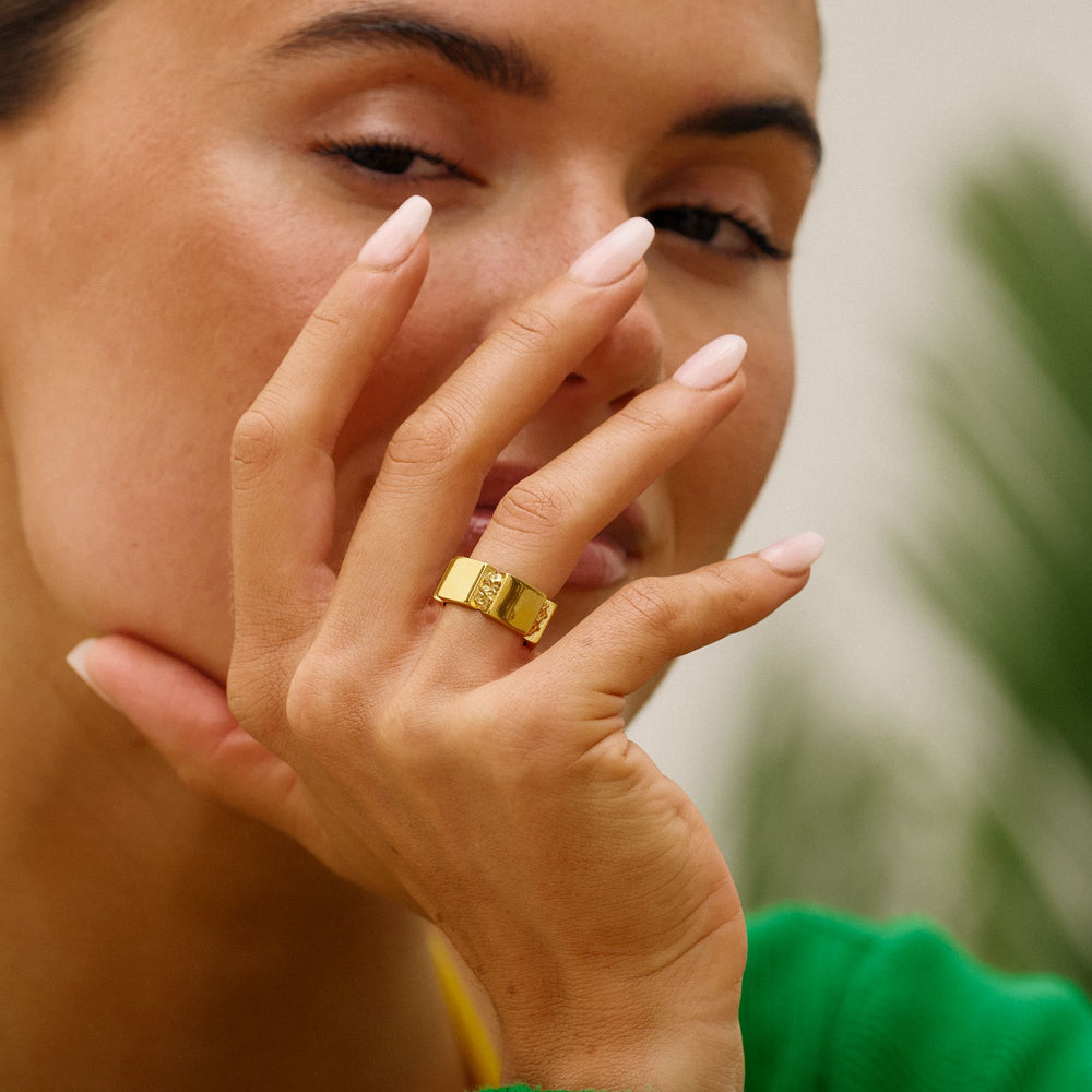 Store Reflect Ring
