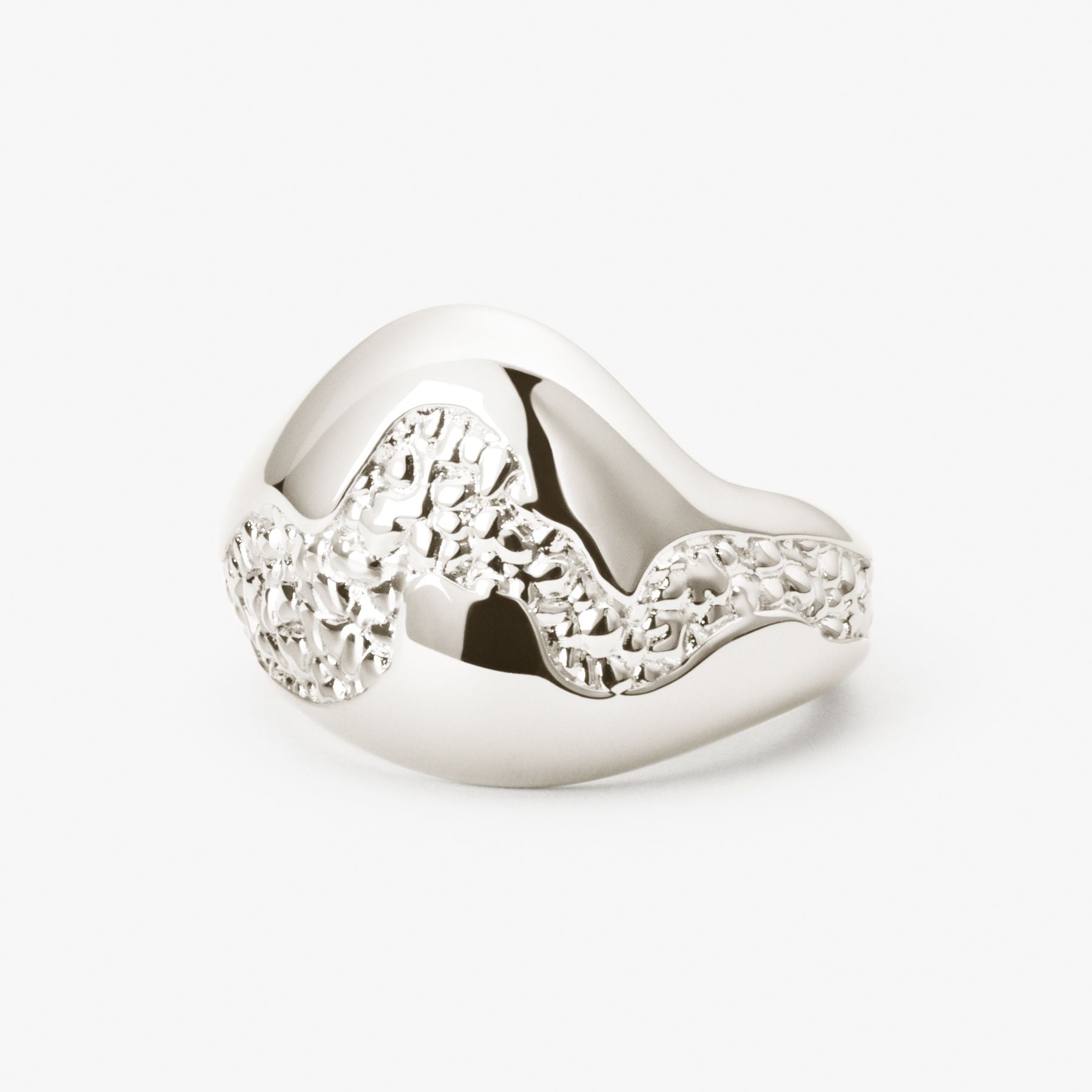 Statement Curvy Essentia Ring