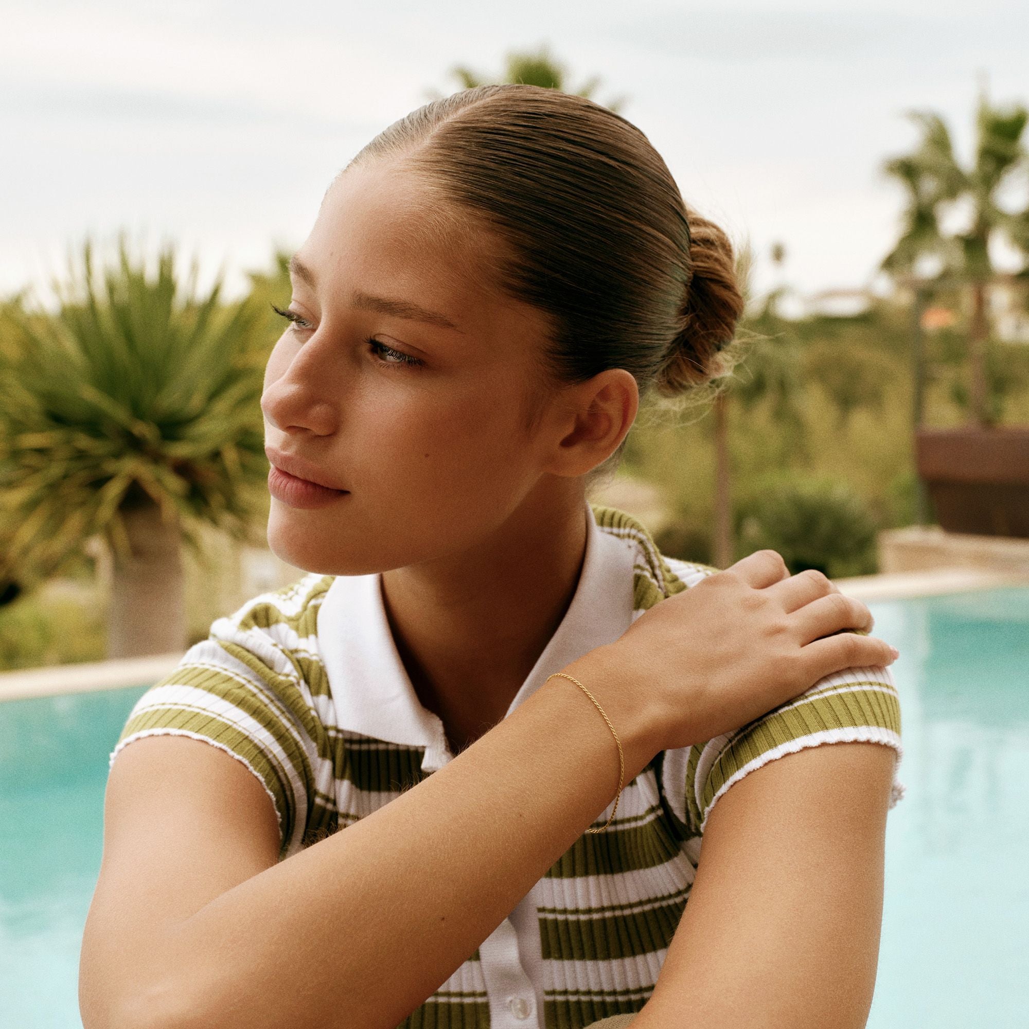 Lille Twisted Sparkly Armbånd