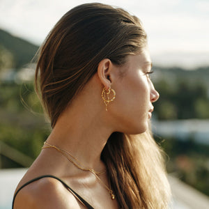 Store Shiny Sparkly Hoops