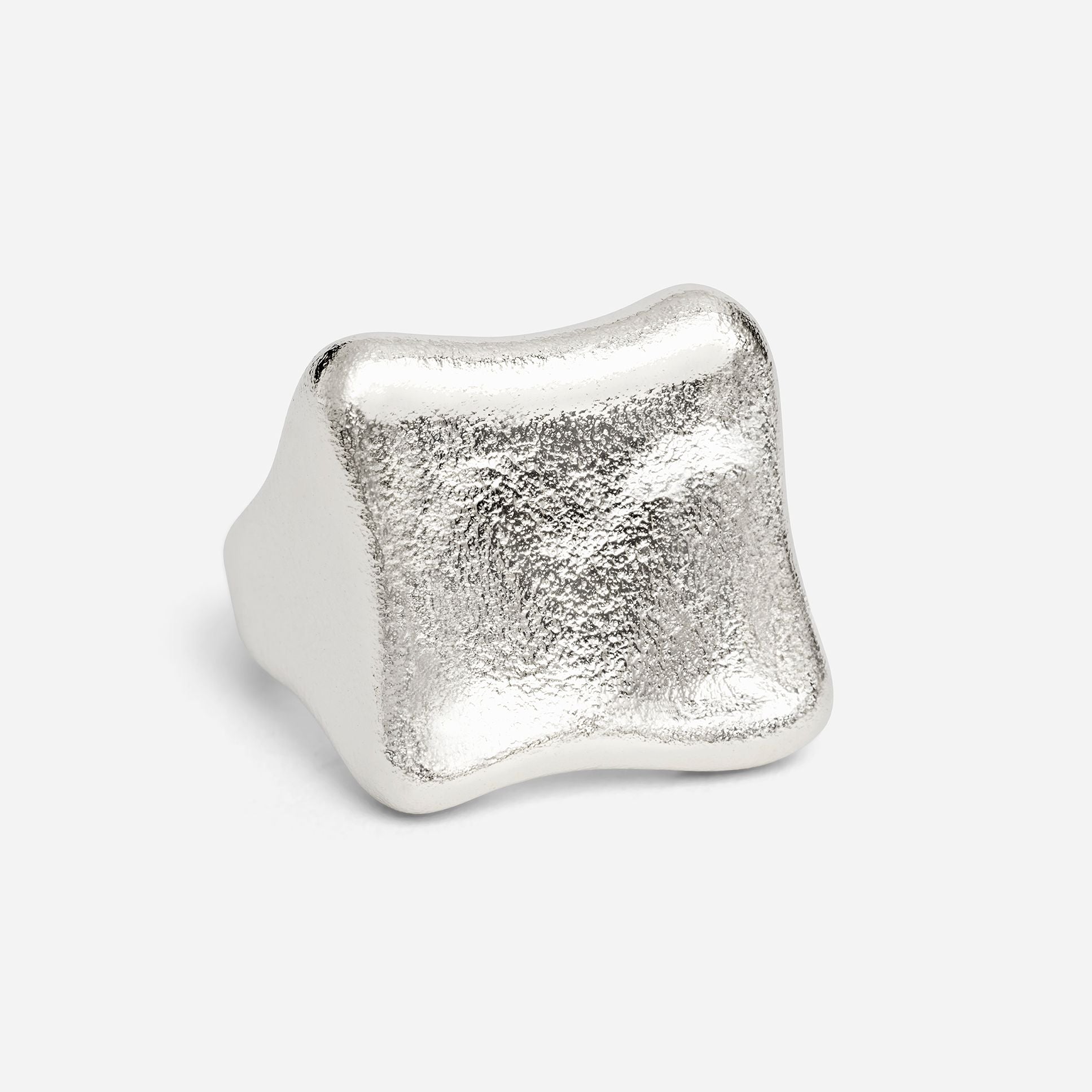 Store Rebel Signet Ring