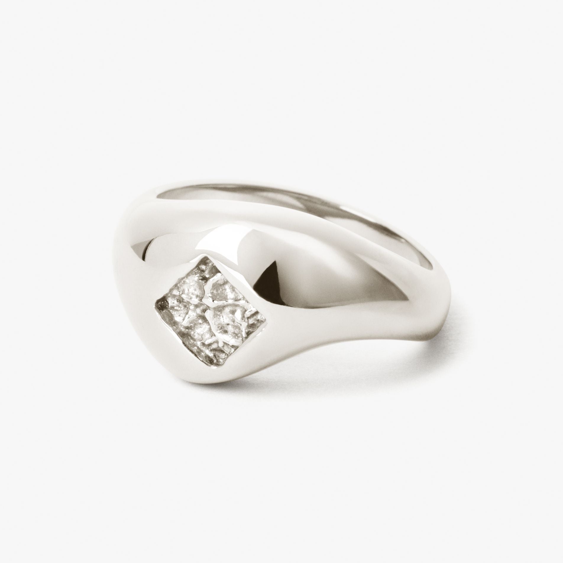 Yang Reflect Ring