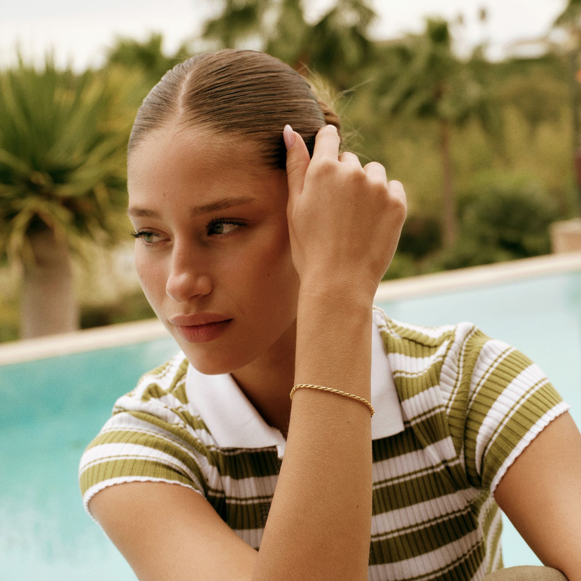 Store Twisted Sparkly Armbånd