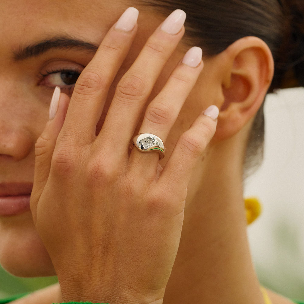 Yang Reflect Ring