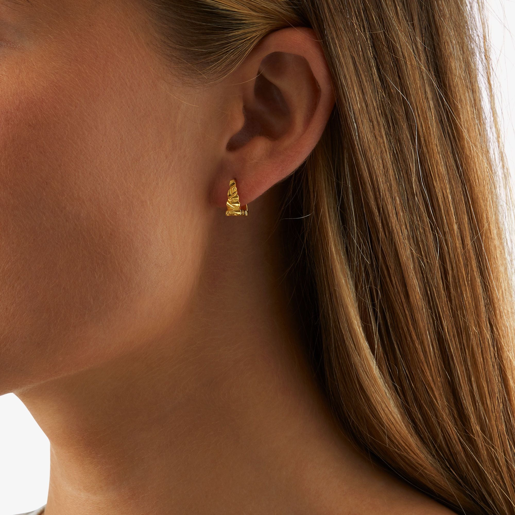 Lille Edgy Silicium Øreringe